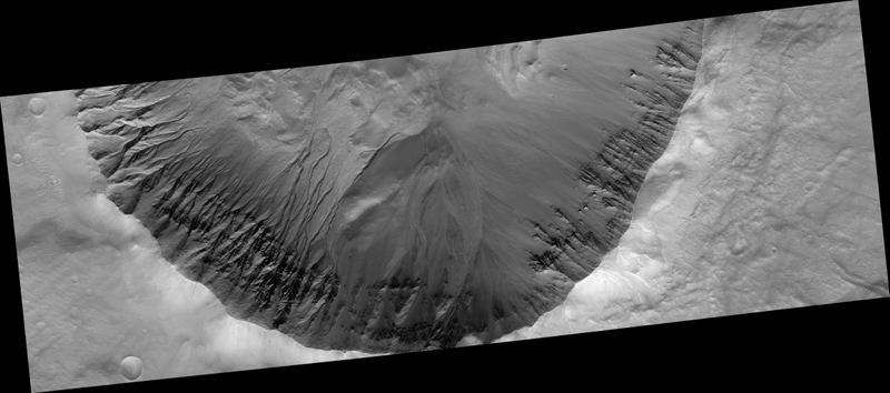 Illustration for article titled 10 Pictures Showing How We Finally Found Water on Mars